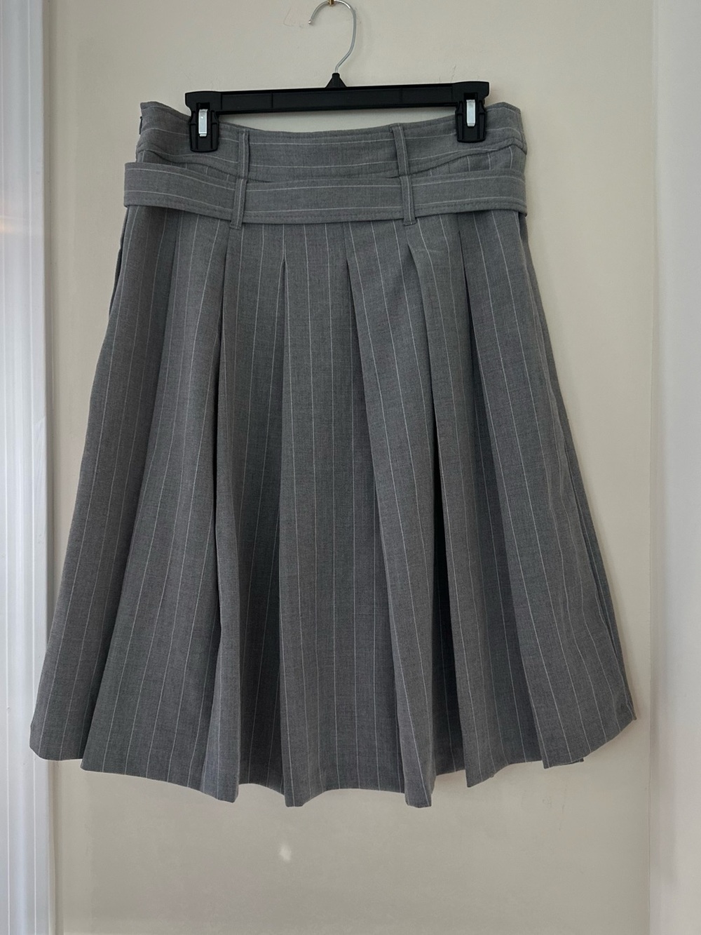 Scoop NYC Gray Pinstripe Two-Piece Skirt Set with Belt - Picture 6 of 7